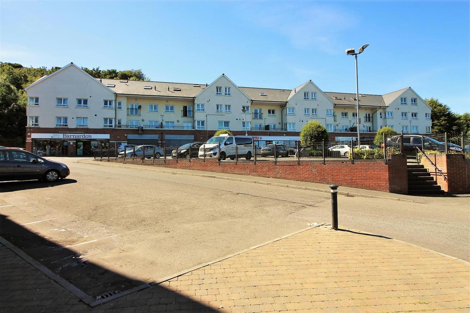 Hastings Extra Large Self Catering Tourism Certified Free Parking Wifi *