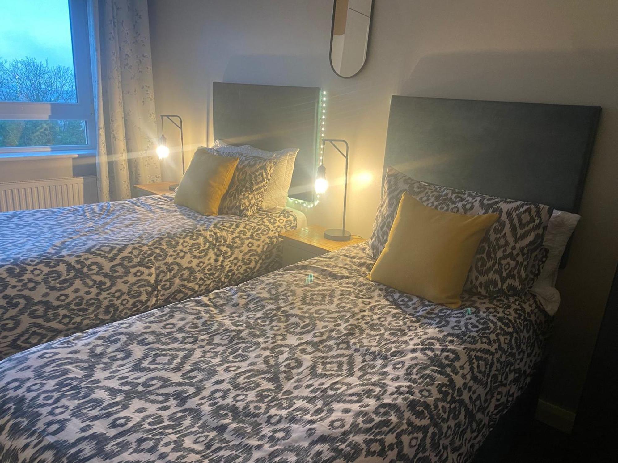 Hastings Extra Large Self Catering Tourism Certified Free Parking Wifi * Belfast