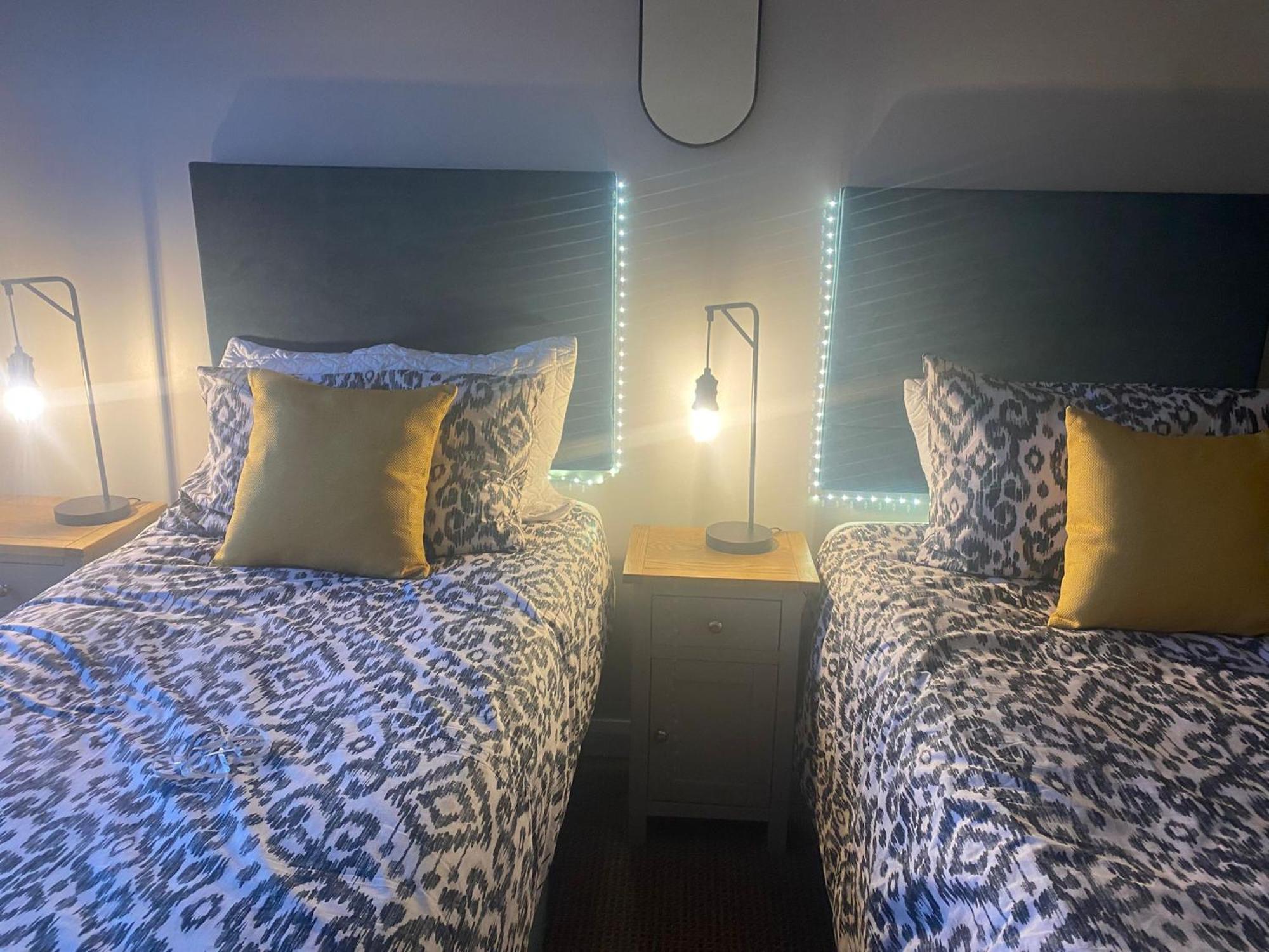 Hastings Extra Large Self Catering Tourism Certified Free Parking Wifi Belfast